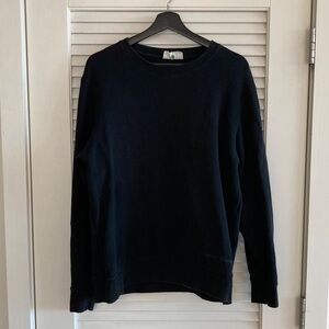 Future Planet Men's Black Crewneck Sweatshirt Size M.